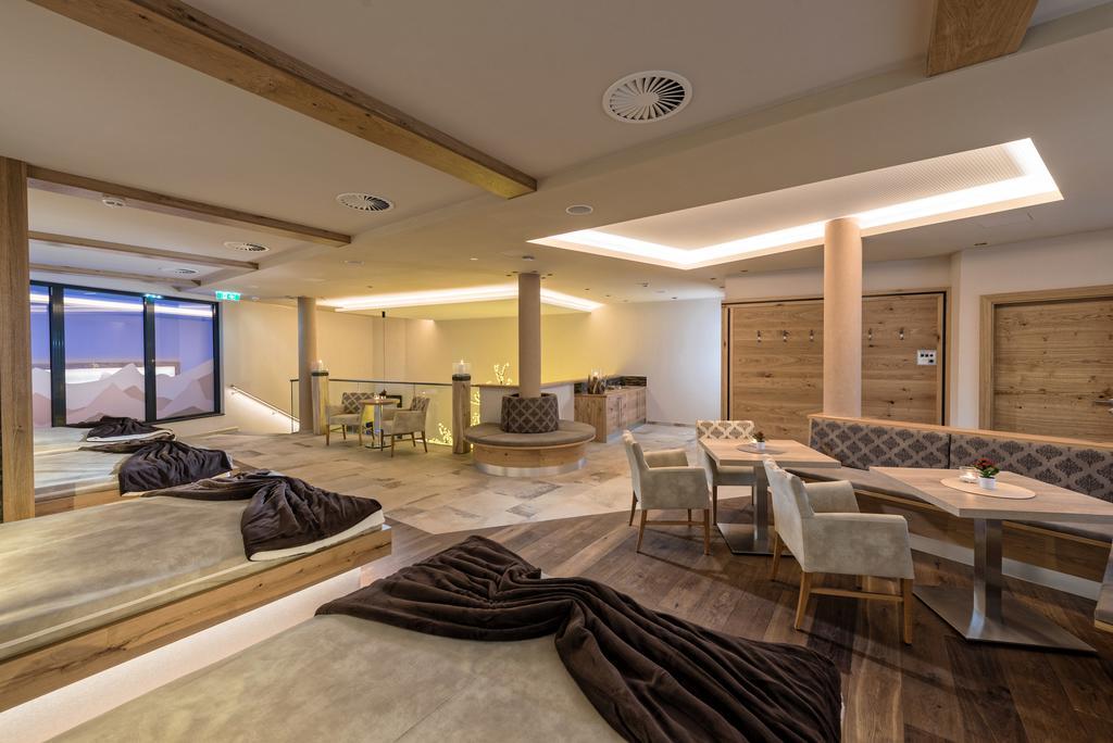 詹妮斯城堡酒店 瑟弗浩斯 外观 照片